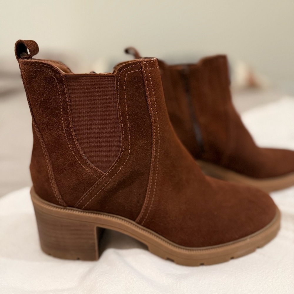 Lucky Brand Chestnut Brown Ankle Boots
